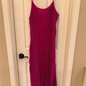 MELLODAY Fuchsia Pleated Maxi Dress